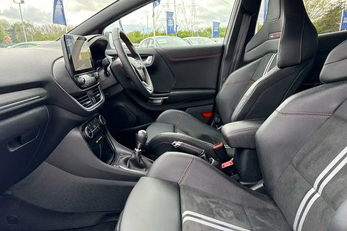2024-ford-puma-suv-15-st-big-18