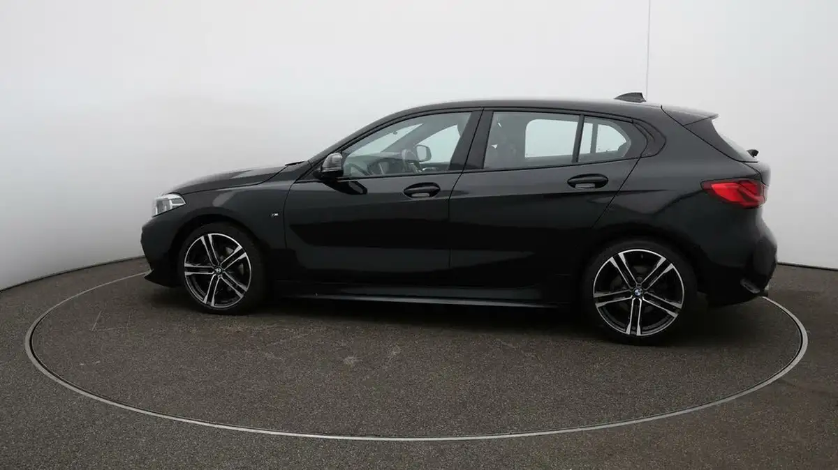 2022-bmw-1-series-15-118i-m-sport-lcp-dct-big-49
