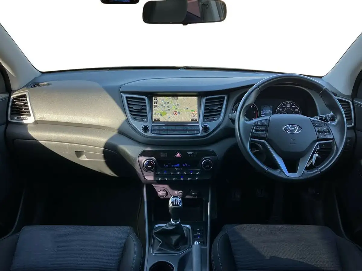 2016-hyundai-tucson-20crdi-blue-drive-se-nav-big-8