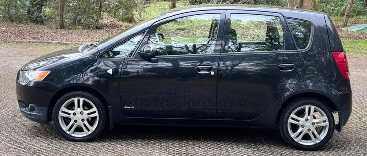 2011-mitsubishi-colt-13-juro-5d-big-10