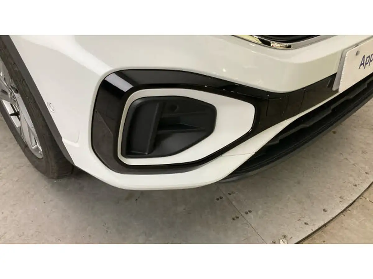2024-volkswagen-t-roc-15-tsi-r-line-hatchback-5d-dsg-big-37