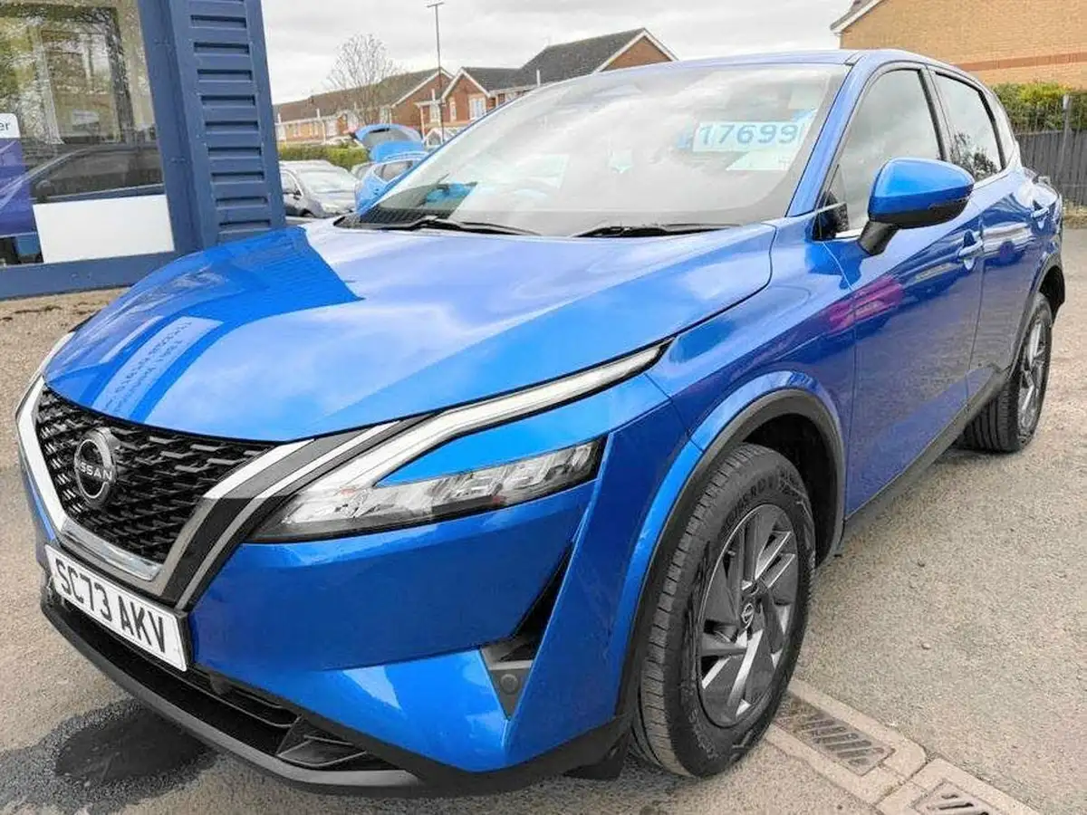 2023-nissan-qashqai-13-dig-t-acenta-premium-140ps-big-2