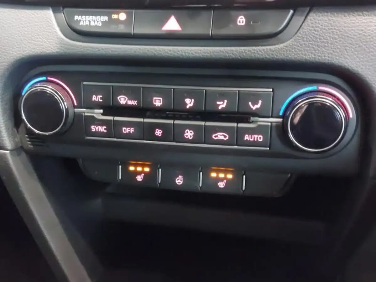 2022-kia-pro-ceed-15-t-gdi-gt-line-big-18