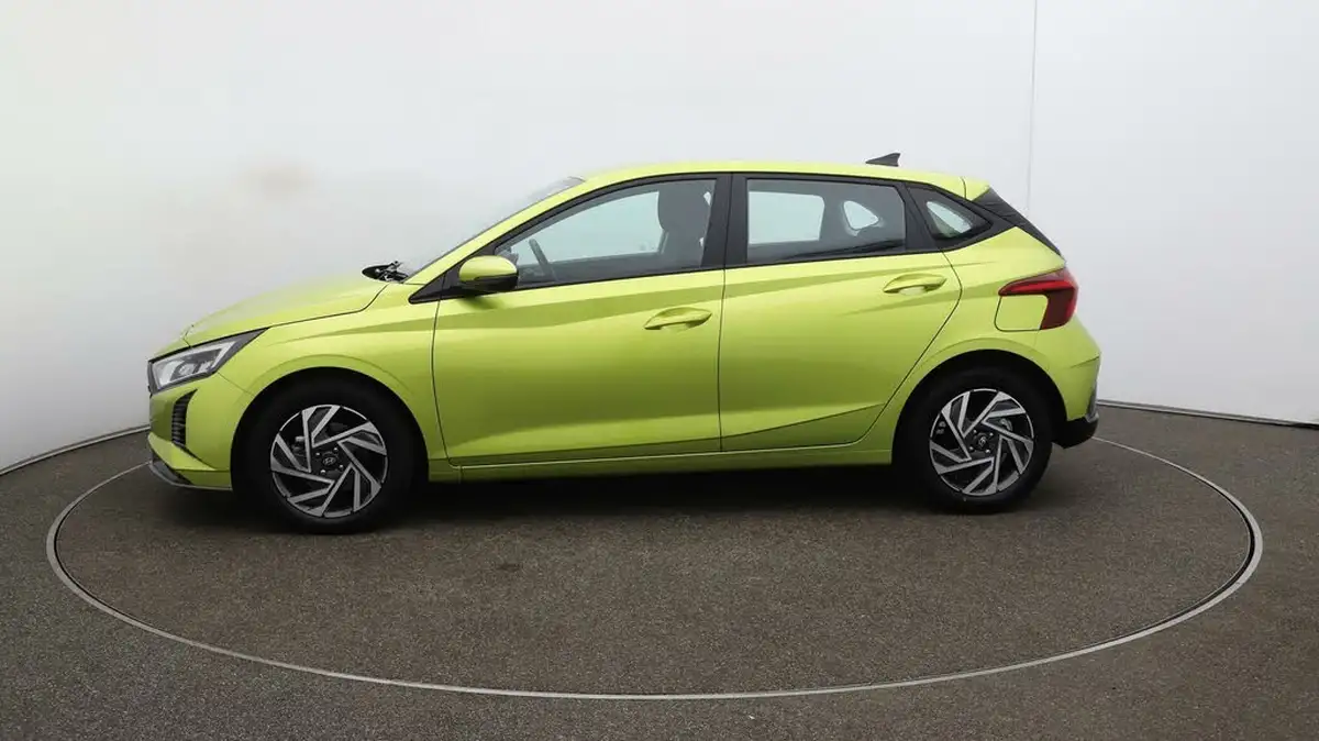 2024-hyundai-i20-10-t-gdi-advance-big-4