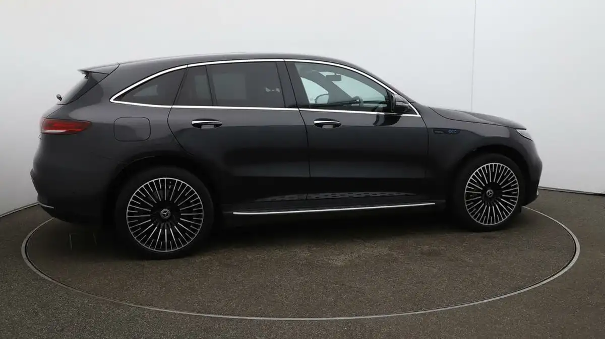 2022-mercedes-benz-eqc-e-eqc-400-amg-line-premium-big-46