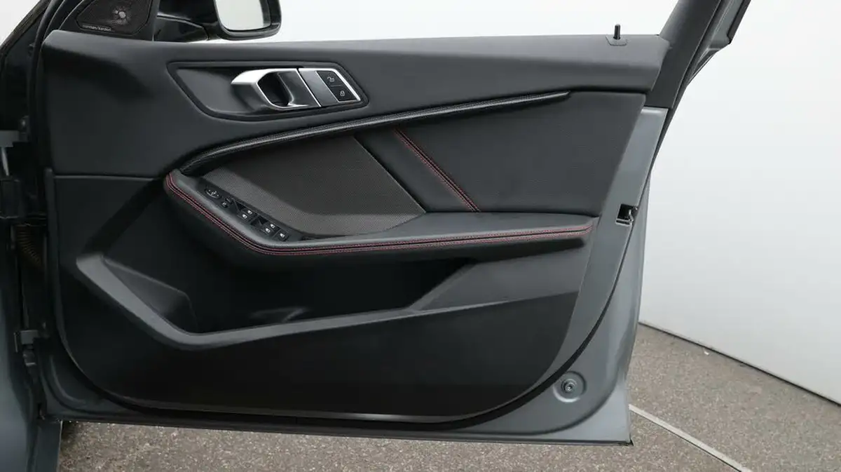 2022-bmw-1-series-20-128ti-lcp-big-15