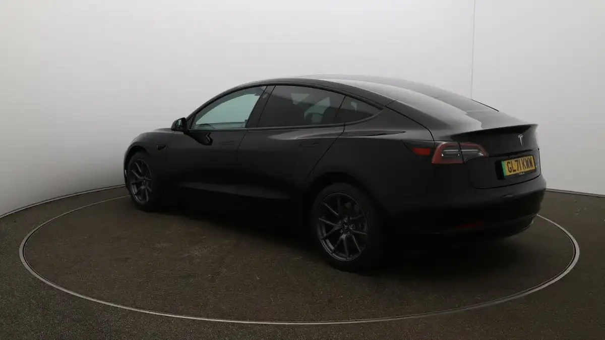 2021-tesla-model-3-e-long-range-awd-big-5