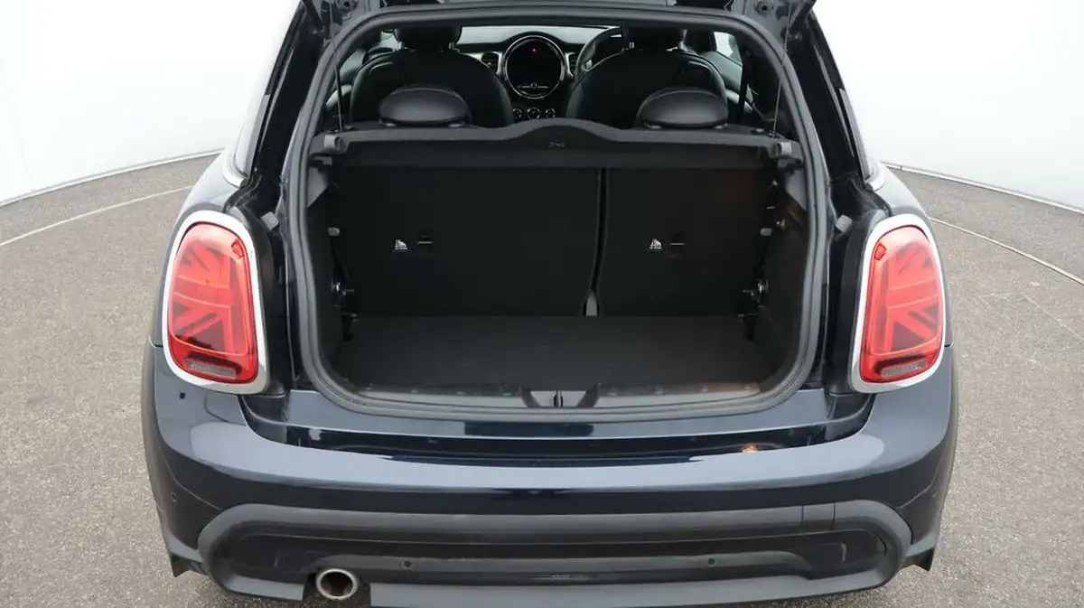 2022-mini-cooper-15-cooper-exclusive-hatchback-3d-big-16