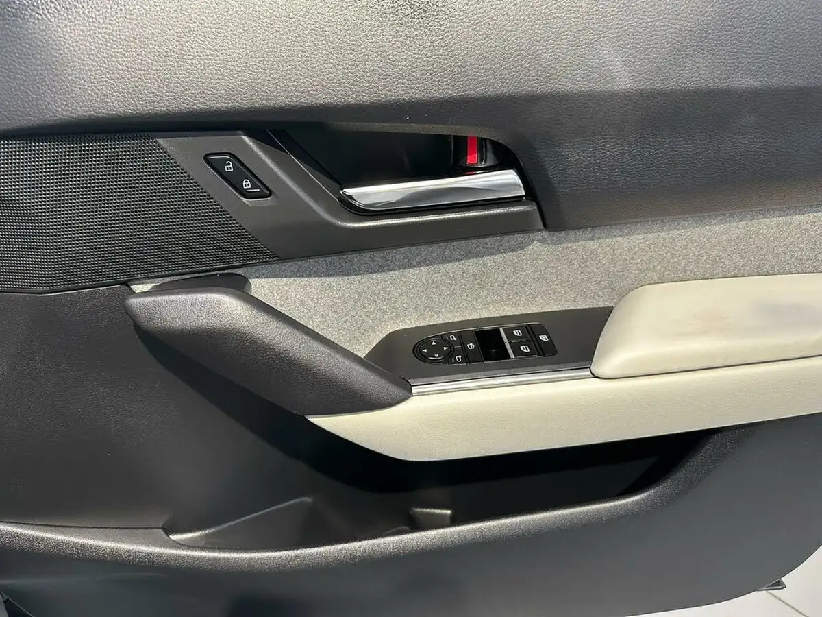 2022-mazda-mx-30-e-se-l-lux-big-19