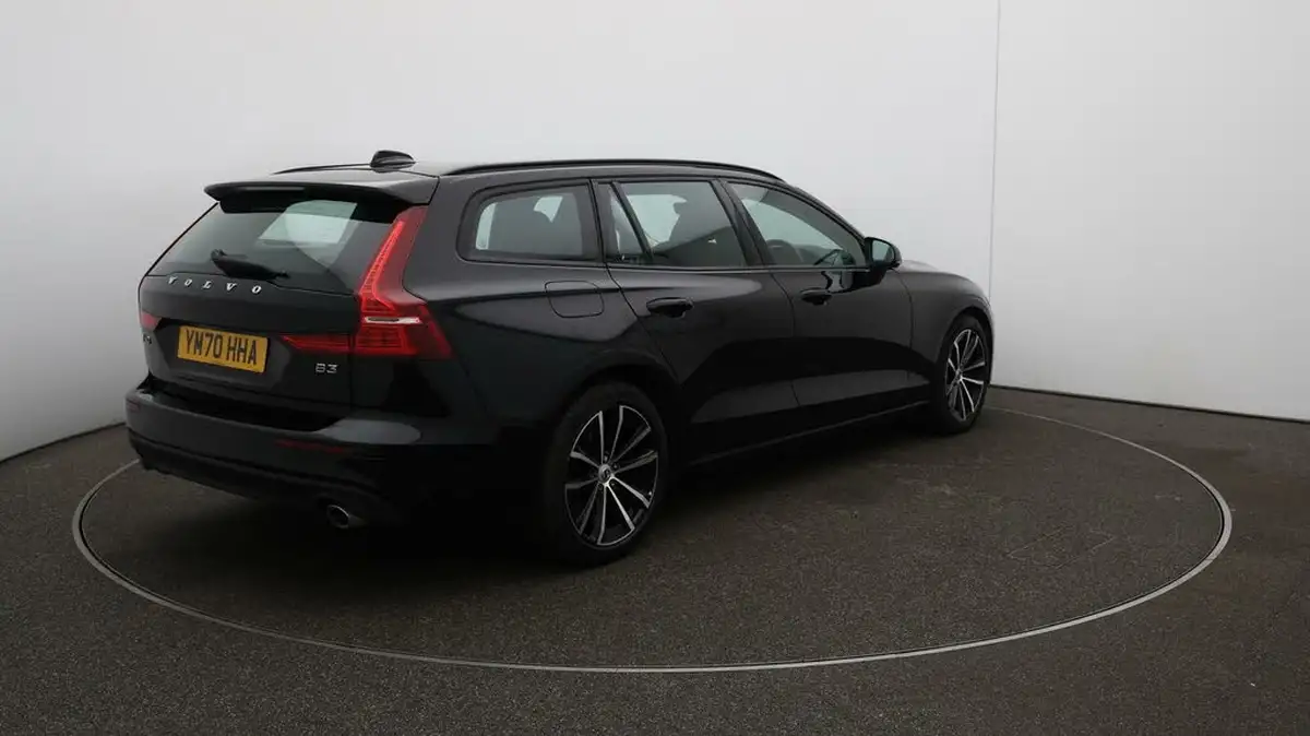 2021-volvo-v60-20-b3-momentum-160bhp-big-46
