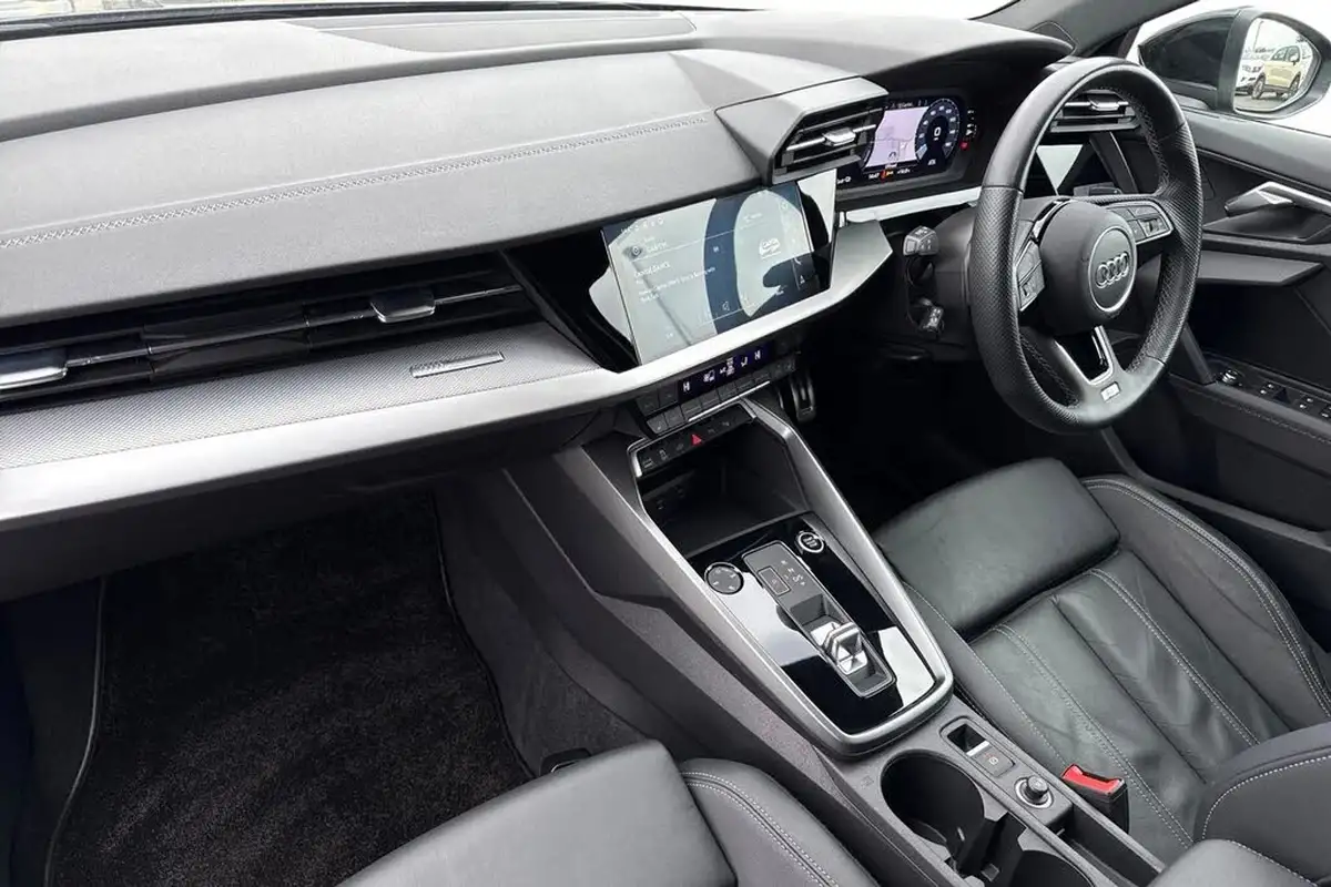 2022-audi-a3-14-40-tfsi-e-s-line-big-14