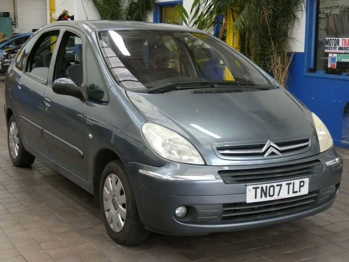 2007-citroen-xsara-picasso-16-vtx-big-3
