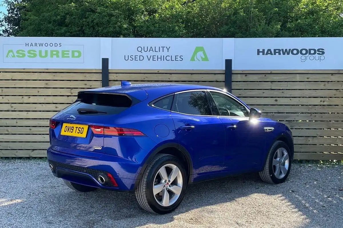 2019-jaguar-e-pace-20-i4d-r-dynamic-se-180ps-awd-auto-big-6