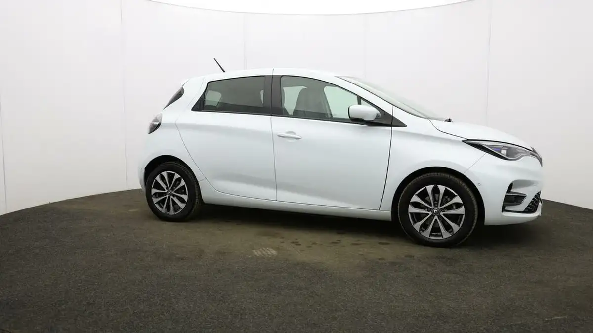 2021-renault-zoe-e-gt-line-big-42