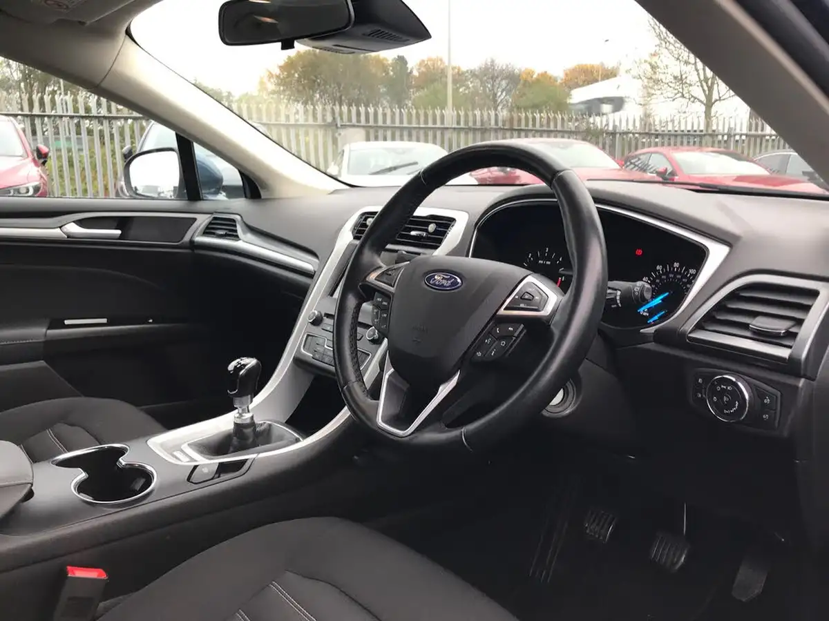 2019-ford-mondeo-20tdci-zetec-edition-ss-estate-big-2