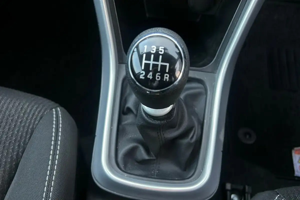 2021-suzuki-s-cross-14-boosterjet-sz-t-big-13