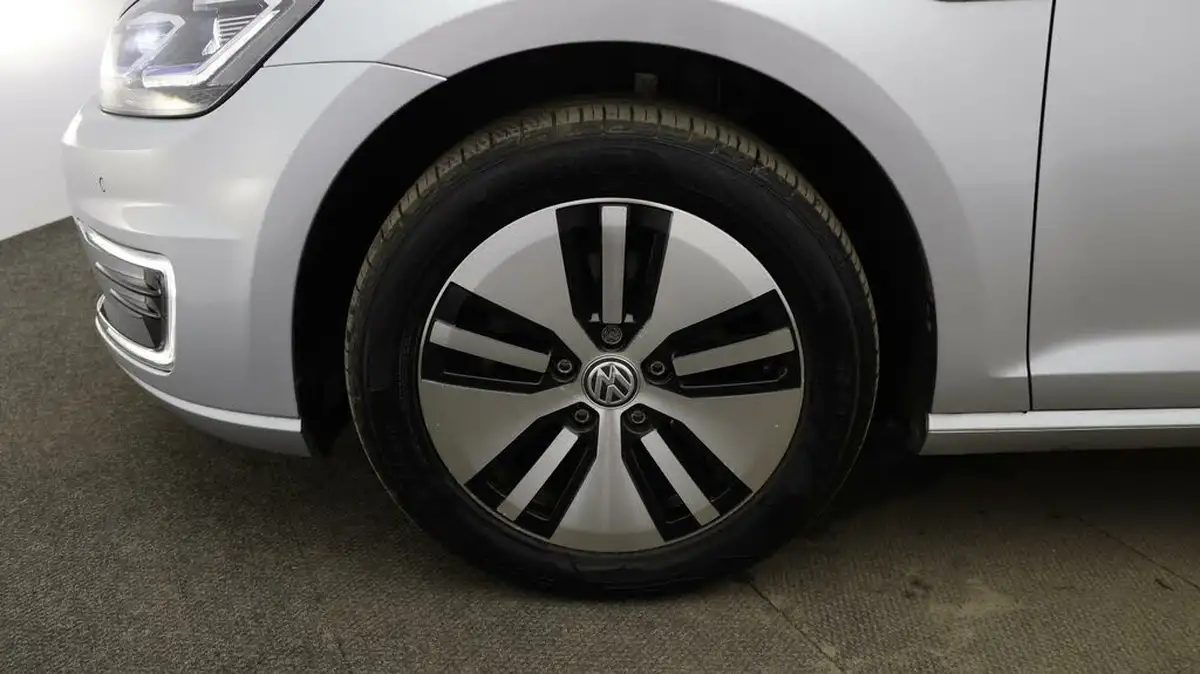 2019-volkswagen-golf-e-e-golf-big-17