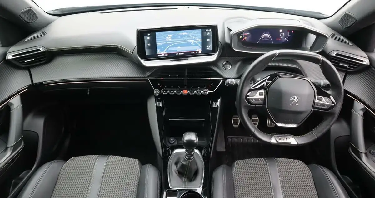 2022-peugeot-2008-suv-12-puretech-gt-big-13