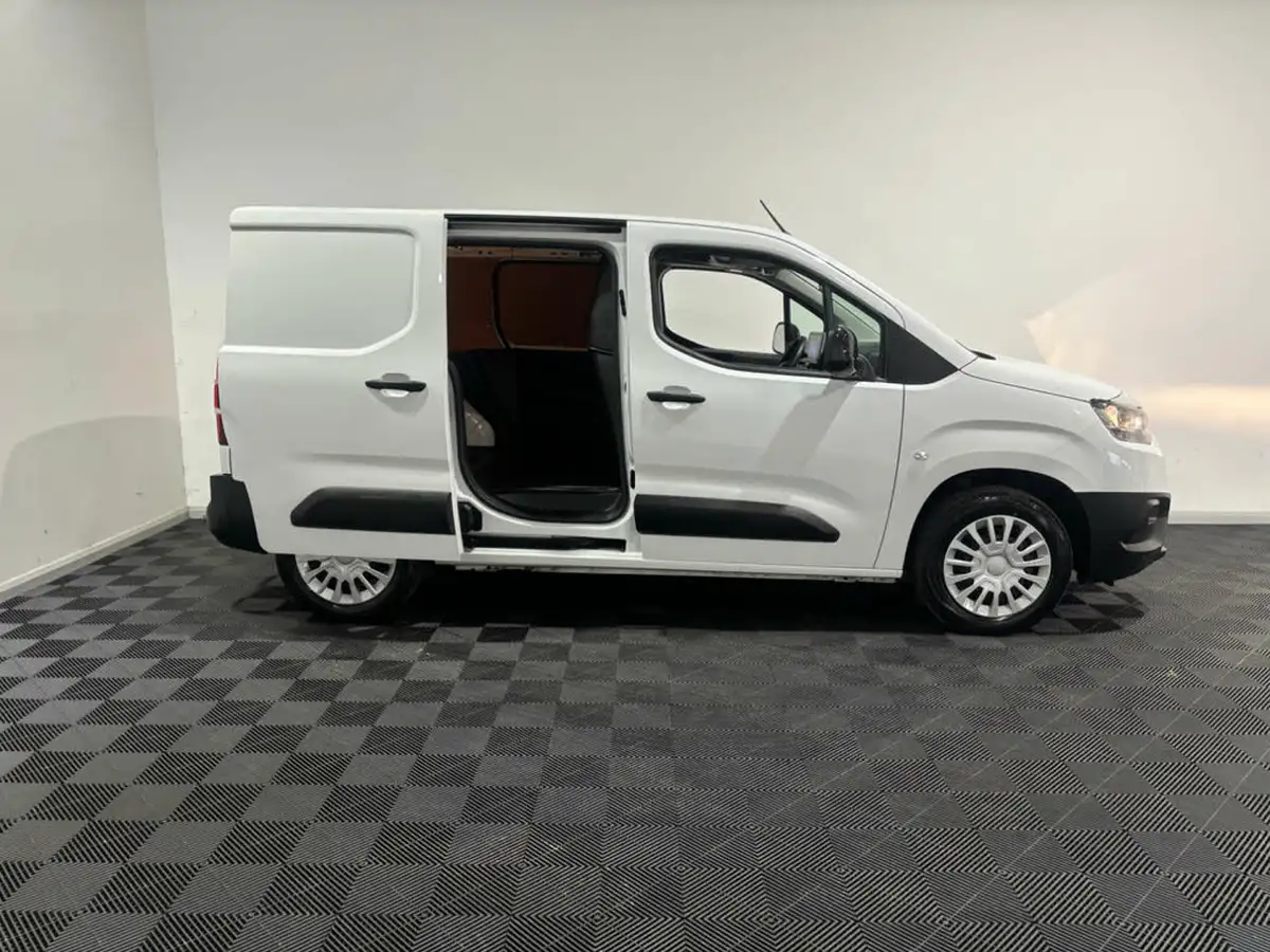 2023-toyota-proace-city-15d-icon-l1-big-2