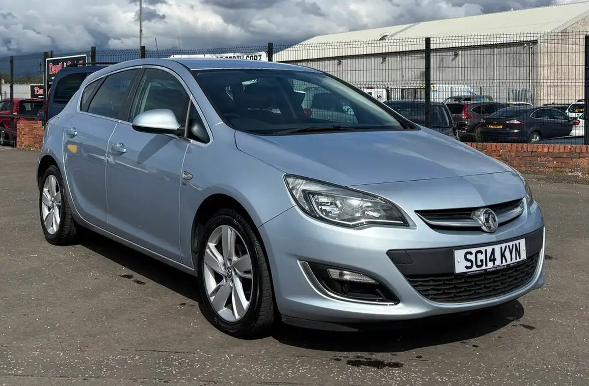 2014-vauxhall-astra-14-sri-100ps-1398cc-big-0