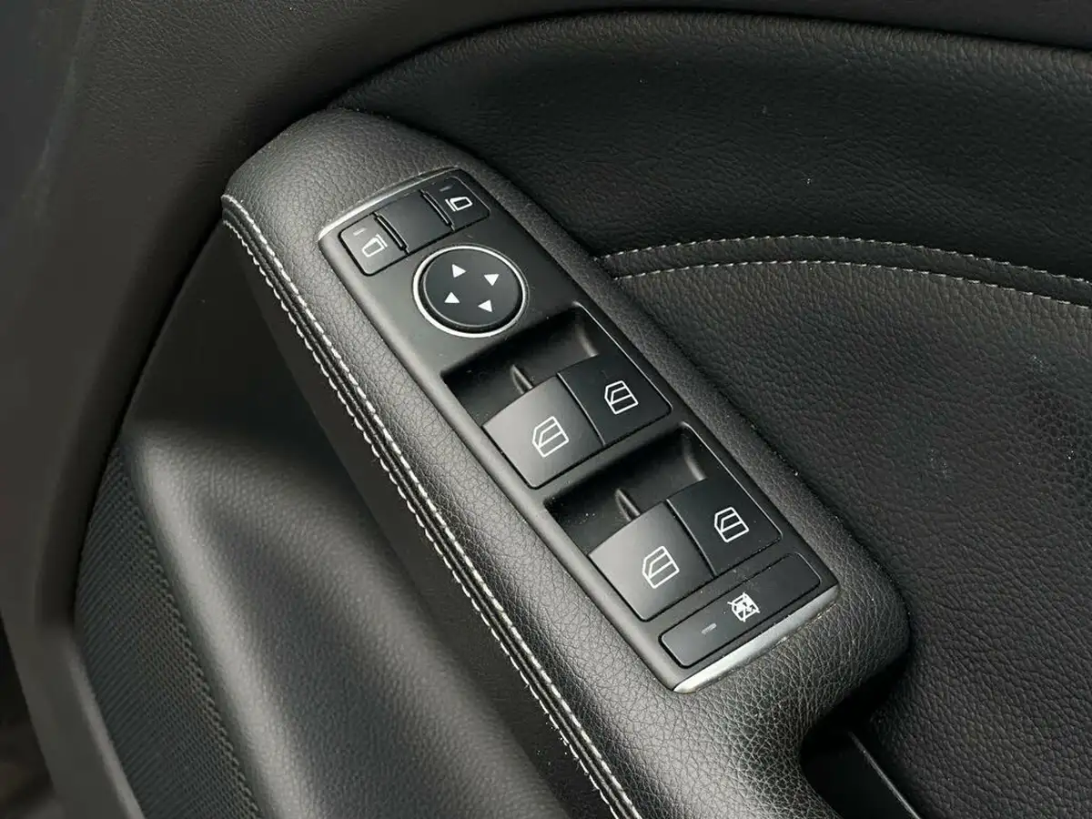 2014-mercedes-benz-b-class-18-cdi-b200-se-18cdi-136bhp-big-21