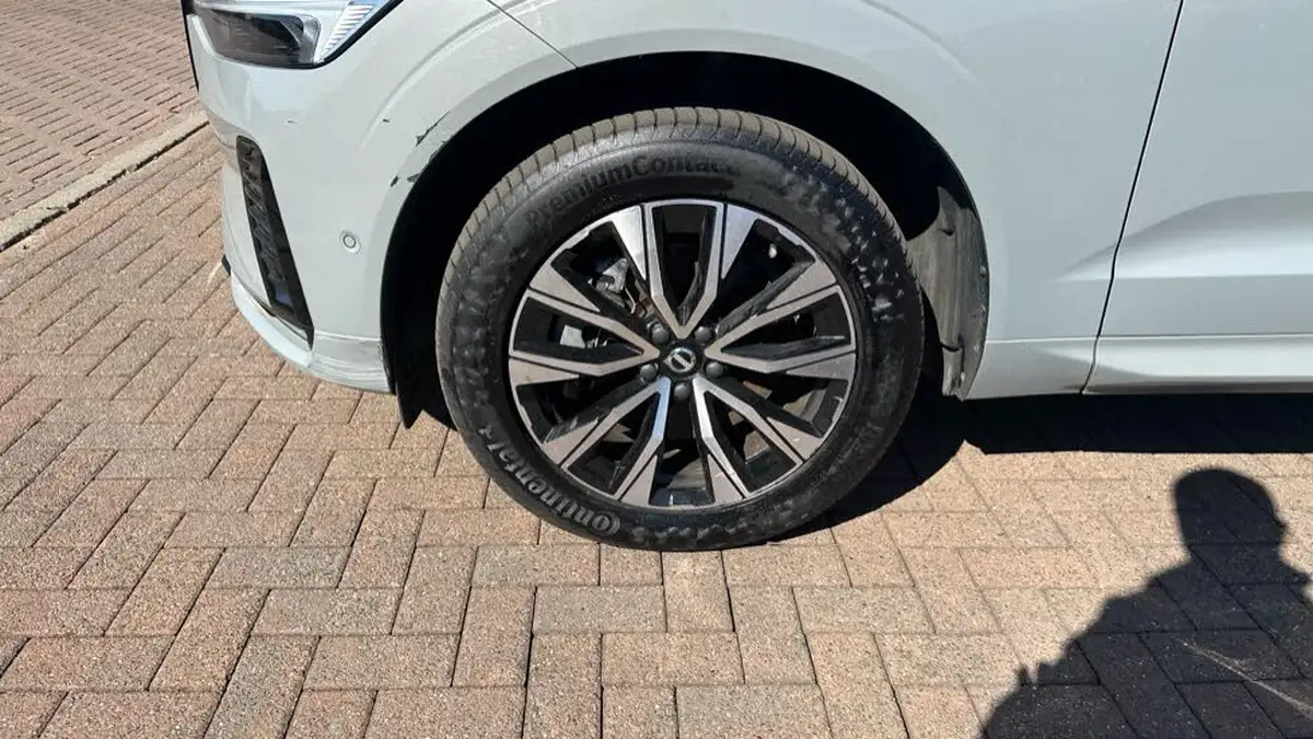 2023-volvo-xc60-20td-b4-plus-big-39