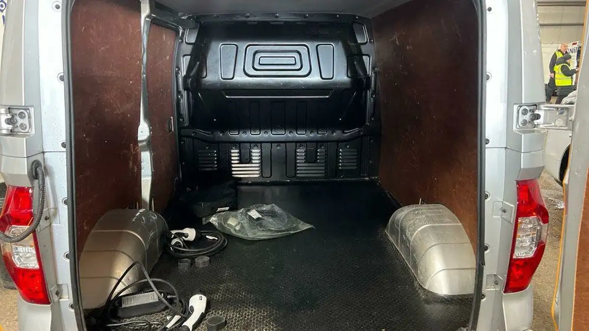 2021-maxus-e-deliver-3-e-l1h1-35kwh-big-8