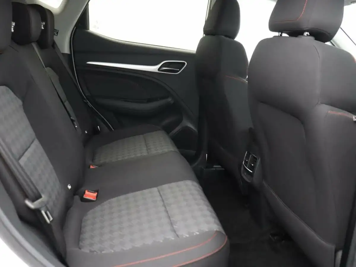 2023-mg-zs-suv-e-se-ev-176ps-big-21