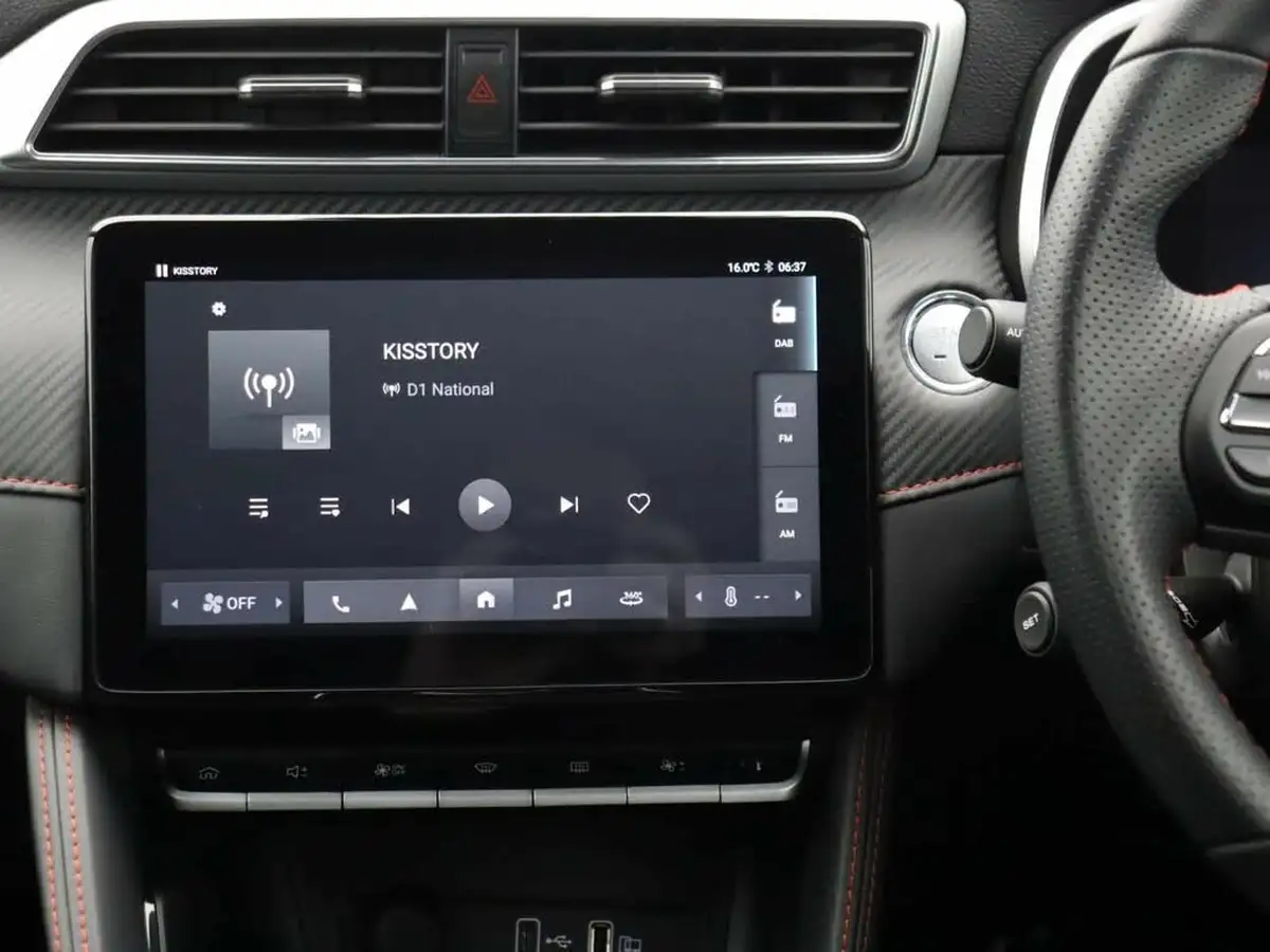 2023-mg-zs-suv-e-se-ev-176ps-big-6