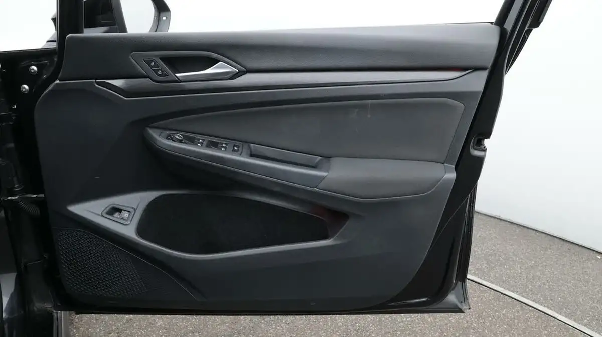 2021-volkswagen-golf-14-tsi-gte-big-15