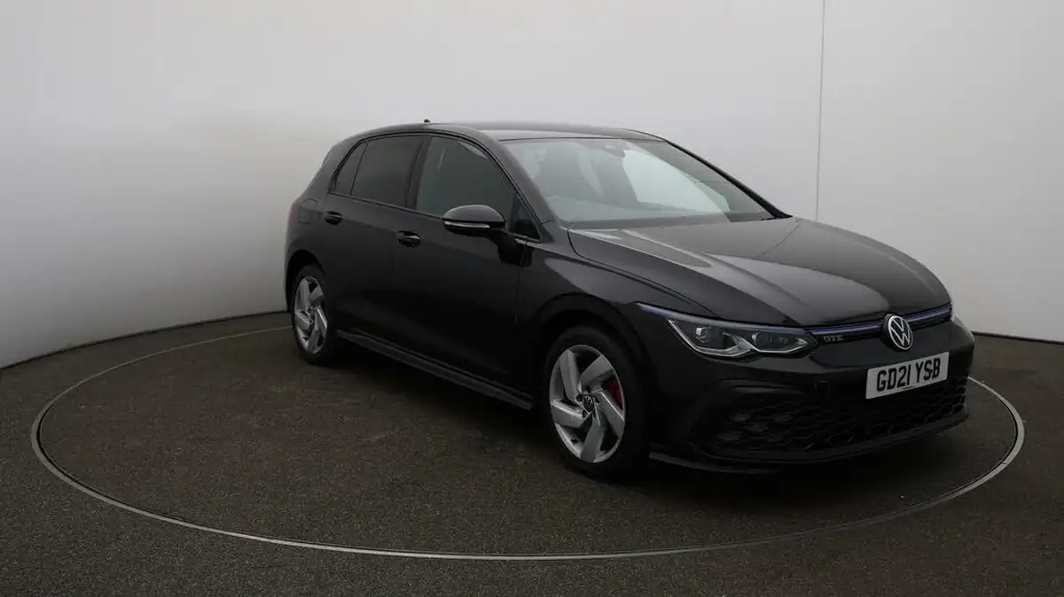 2021-volkswagen-golf-14-tsi-gte-big-36