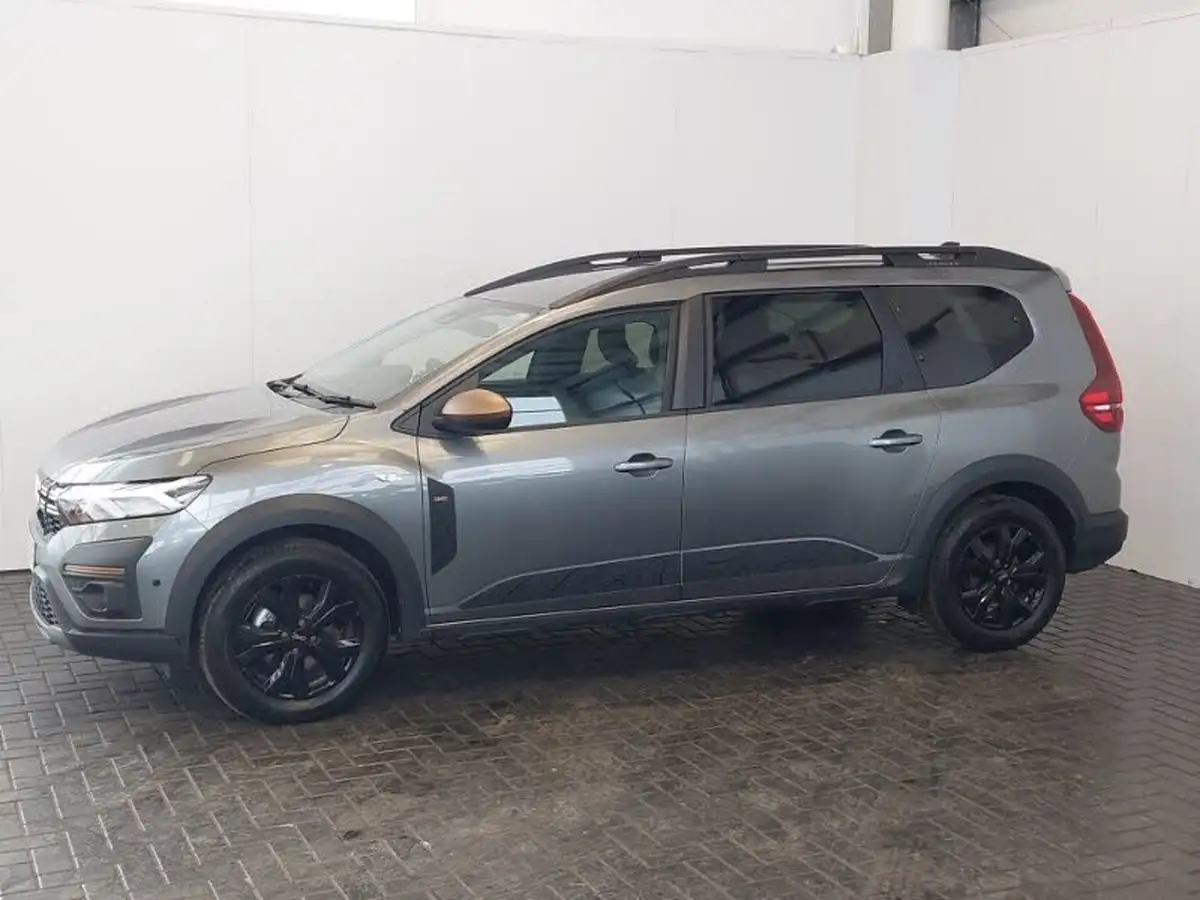 2024-dacia-jogger-16-tce-extreme-big-3