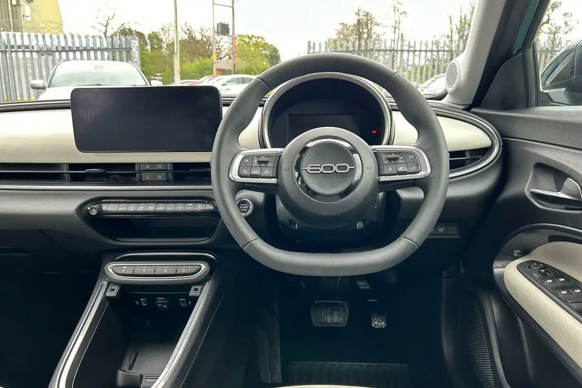 2024-fiat-600e-e-la-prima-big-14