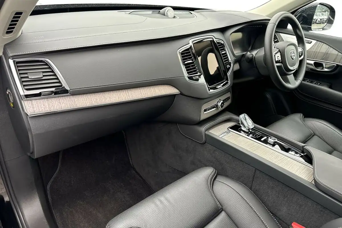 2023-volvo-xc90-20-t8-ultimate-dark-big-1