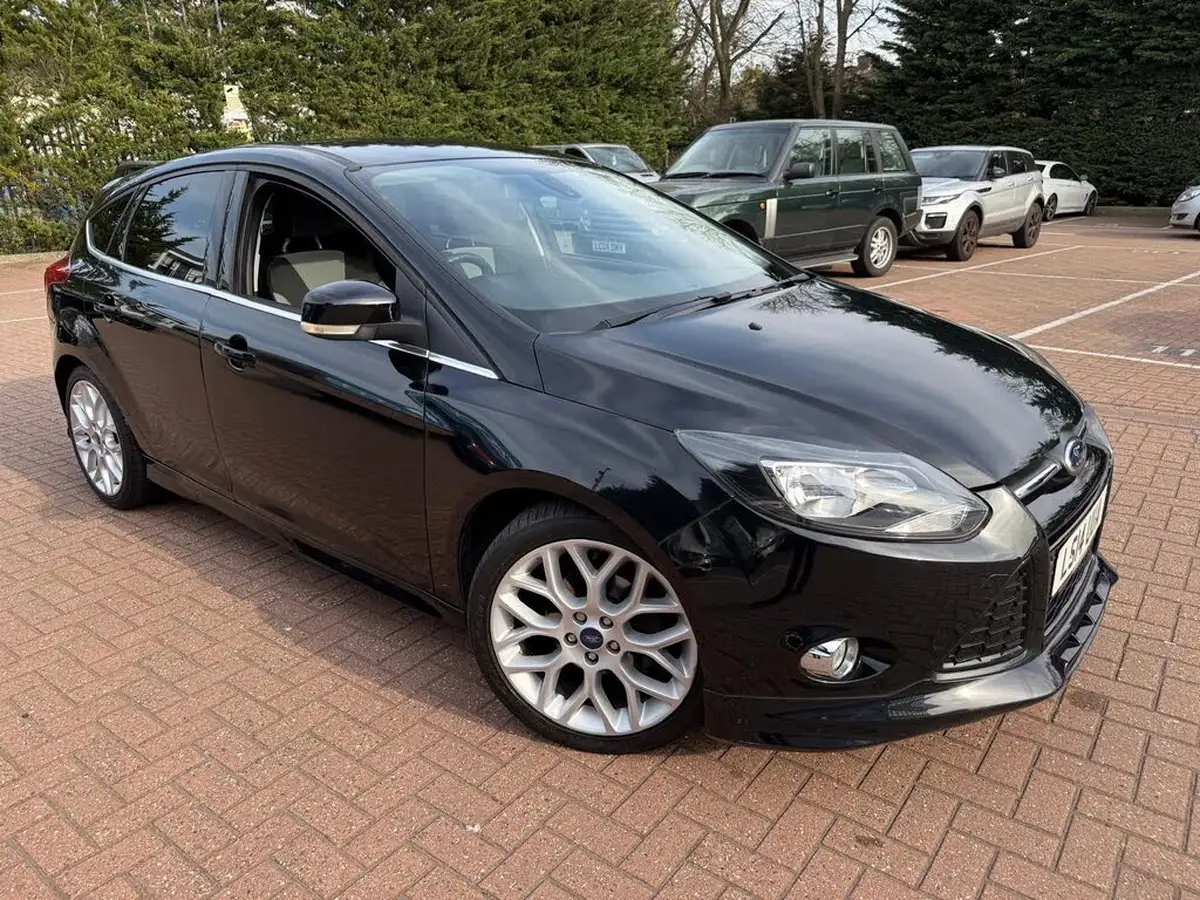 2014-ford-focus-10-zetec-s-scti-hatchback-big-22