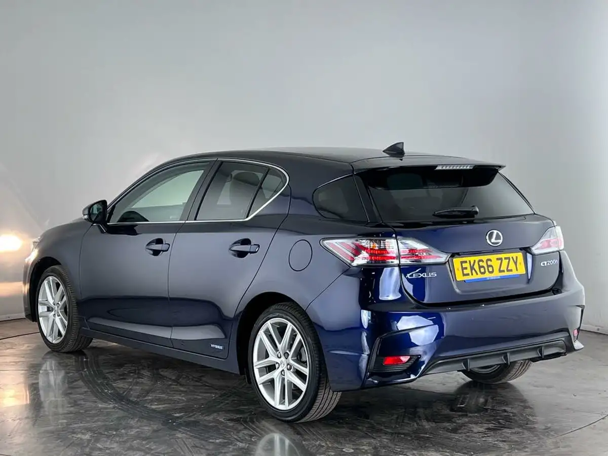 2016-lexus-ct-200h-18-luxury-sun-big-5