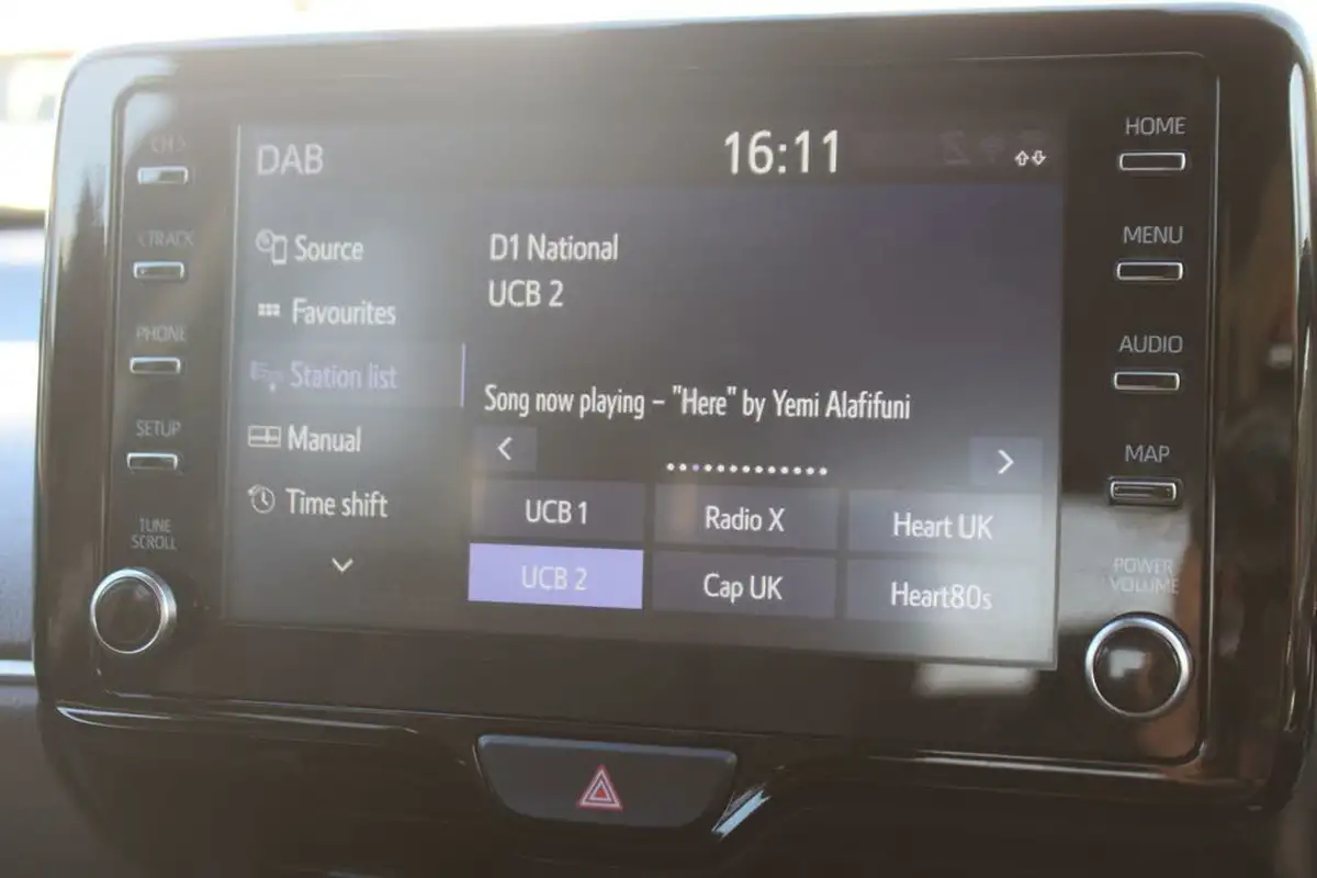 2023-toyota-yaris-cross-15-vvt-i-excel-awd-i-big-18