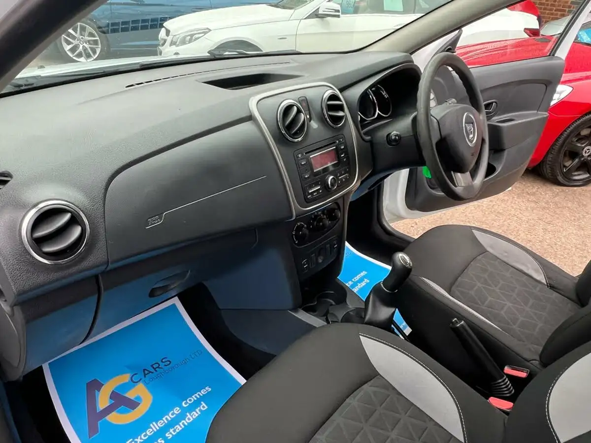 2015-dacia-sandero-stepway-09-ambiance-big-26