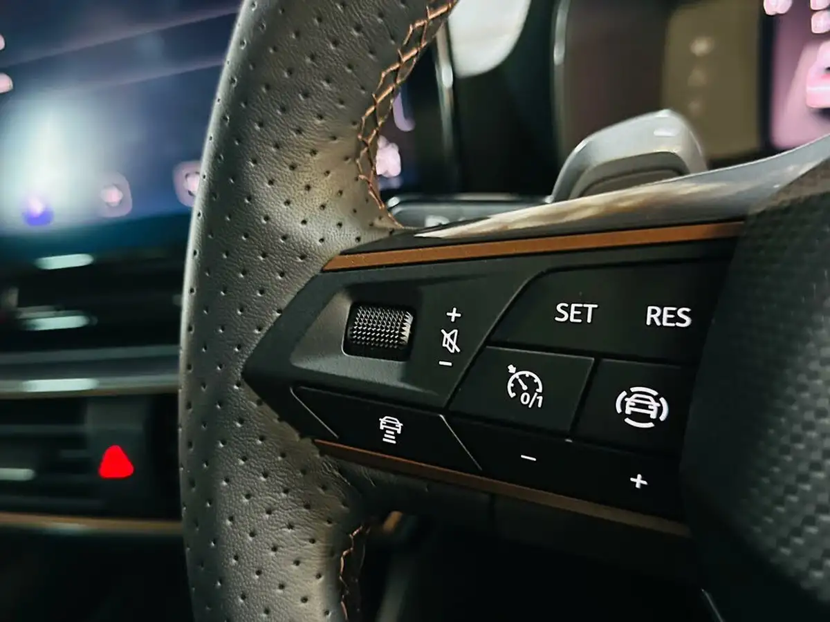 2024-cupra-formentor-14-e-hybrid-v2-big-42