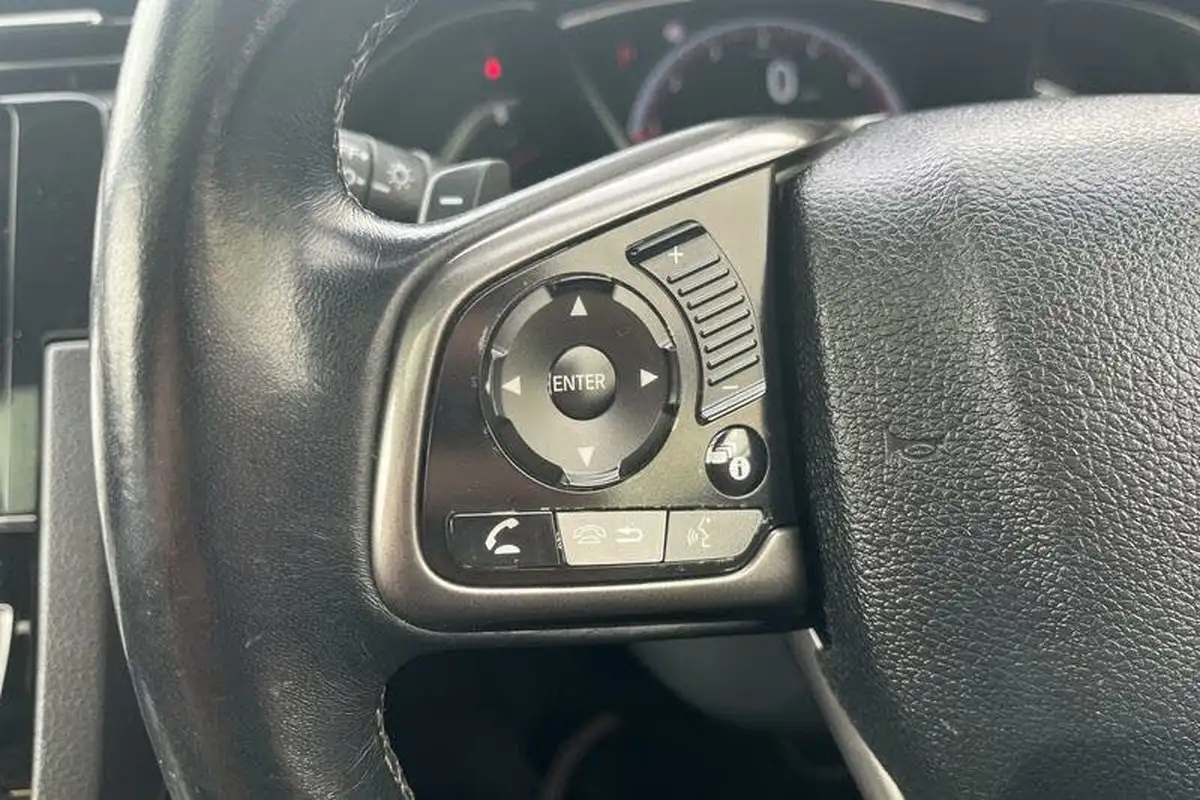 2018-honda-civic-15-vtec-turbo-sport-plus-cvt-big-23