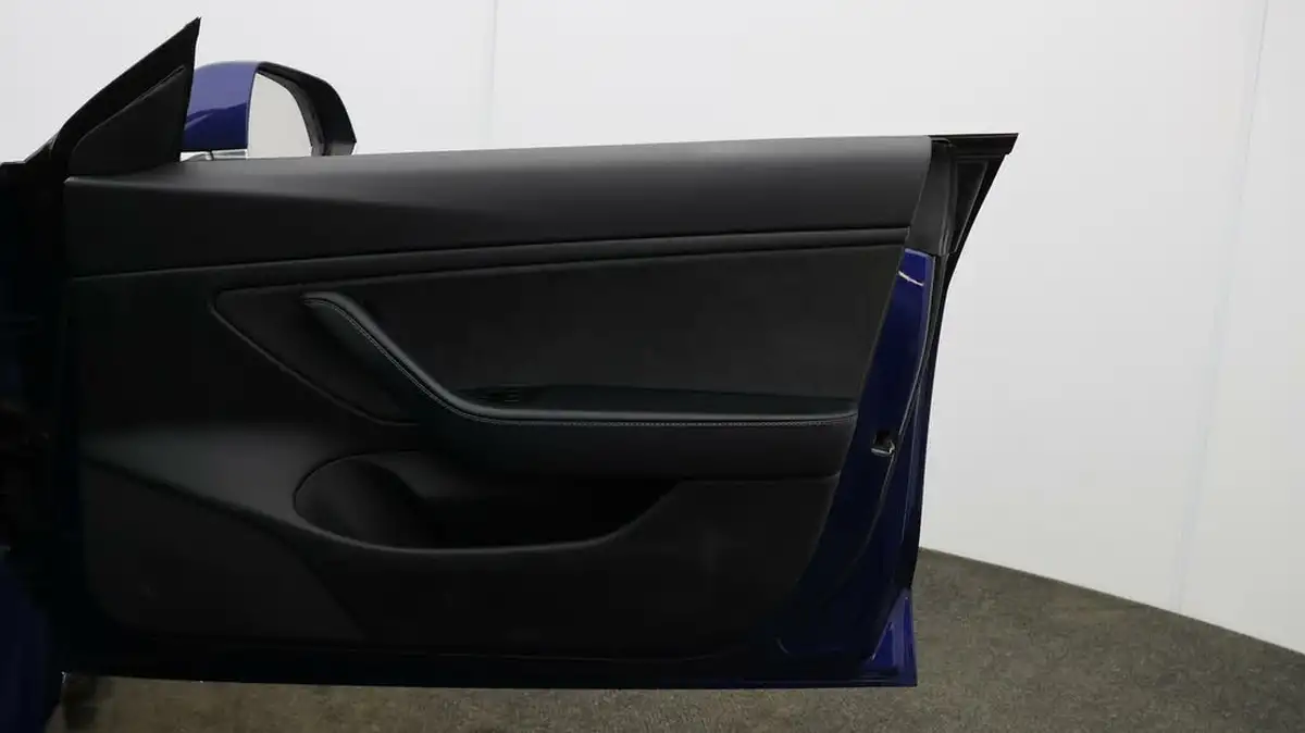 2020-tesla-model-3-e-standard-plus-big-14