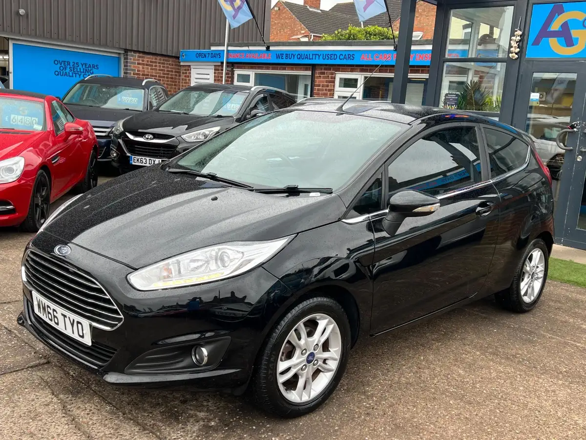 2016-ford-fiesta-125-zetec-3d-big-13