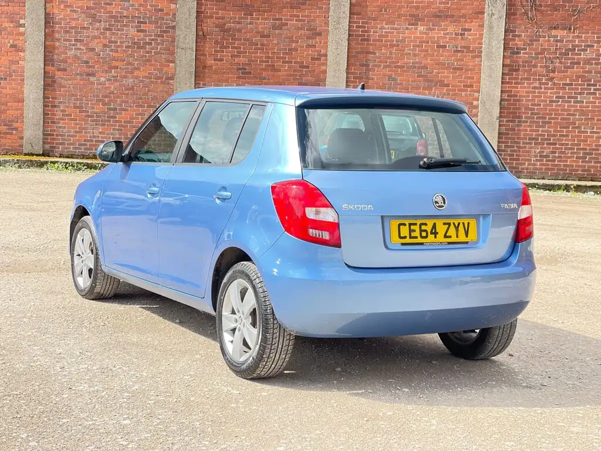 2014-skoda-fabia-12-se-12v-69ps-hatchback-1198cc-big-7