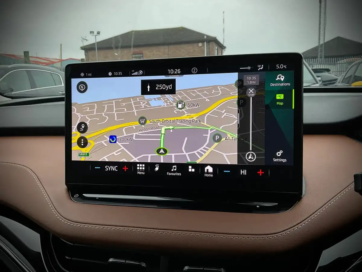 2021-skoda-enyaq-e-60-62-kwh-big-32
