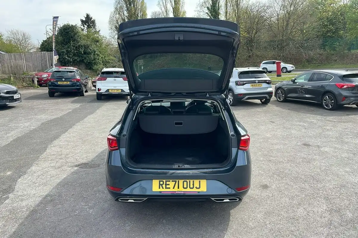 2022-seat-leon-15-etsi-fr-estate-big-9