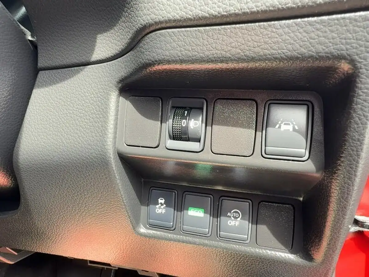 2017-nissan-qashqai-12-dig-t-n-connecta-xtronic-cvt-big-5