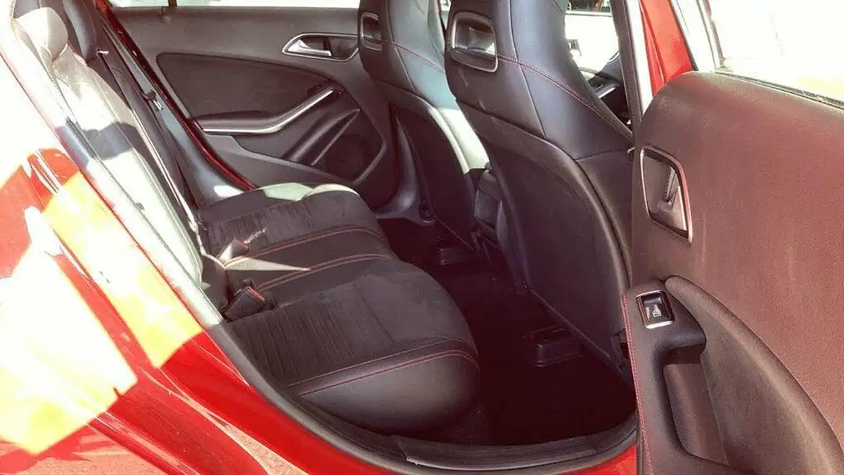 2015-mercedes-benz-a-class-15cdi-a180-amg-sport-big-4