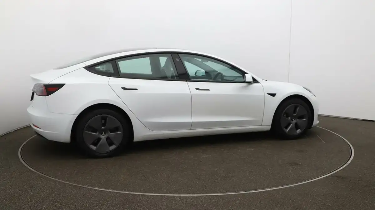 2021-tesla-model-3-e-standard-plus-big-42