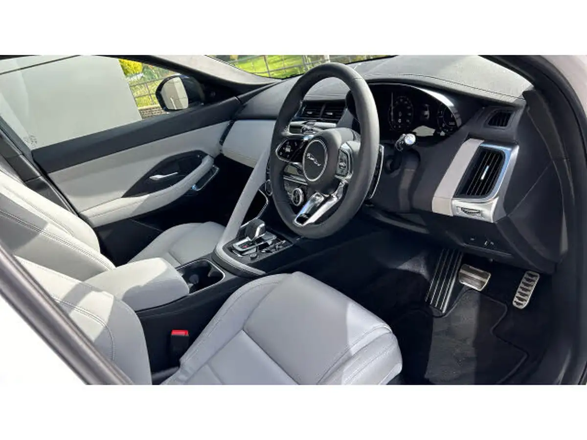 2024-jaguar-e-pace-20-d200-r-dynamic-s-big-15