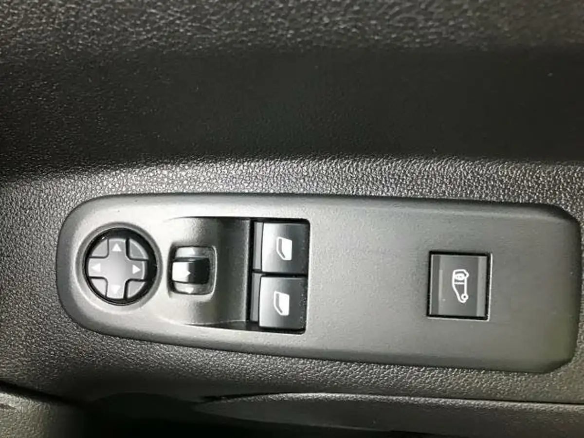 2021-peugeot-partner-15-bluehdi-1000-professional-100ps-eu6dt-panel-big-24